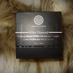 Forever Flawless Diamond Infused HYDRA-AM Moisture Complex